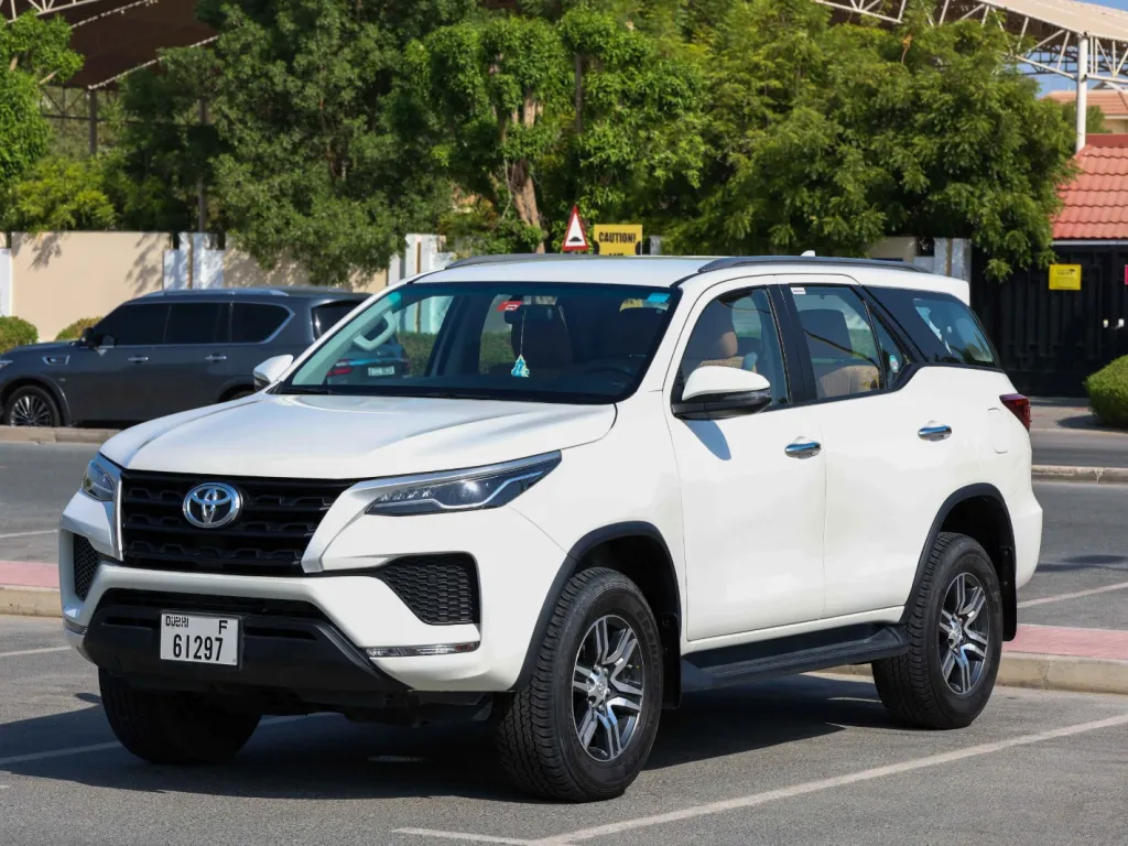 Toyota Fortuner 2022–2023 #1